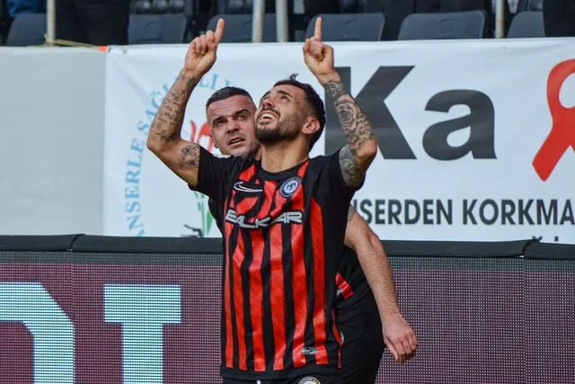7 maç 7 galibiyet! Adım adım değil, koşarak Süper Lig