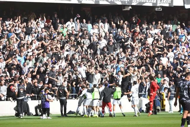 Altay, Özgür ve Deniz