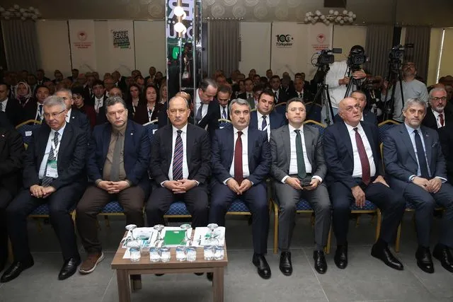 Antalya'da "Yüzüncü Yılında Şeker Sektörü Sempozyumu" düzenlendi