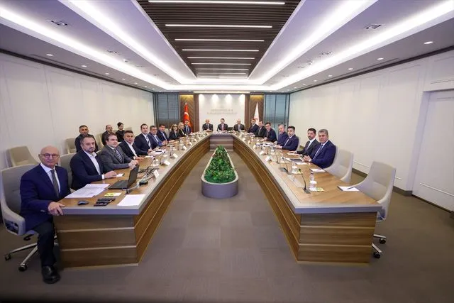 Bakan Kurum ve Bakan Ersoy
