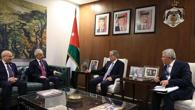 Bakan Uraloğlu ve Ürdün Başbakanı Hassan Arasında Kritik Görüşme: Bölgesel Ulaşım Stratejileri Ele Alındı