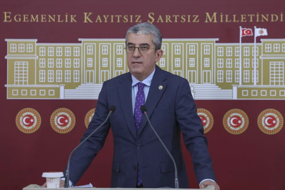 CHP'li Günaydın: Ruhsatsız silahlar okullarda tehlike yaratıyor - Son Dakika