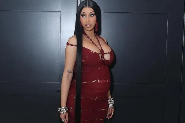 Dünyaca Ünlü Yıldız Cardi B'den Sosyal Medyayı Sallayan Türkçe Paylaşım: Rubar Ahmed Rüzgarı!