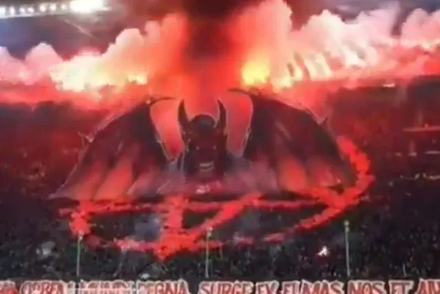 Feyenoord Taraftarlarının Etkileyici Koreografisi: Gerçek mi yoksa Yapay Zeka mı?