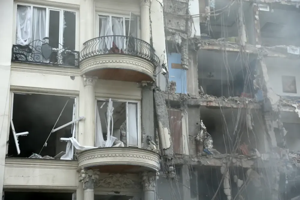 İran Başkentinde Büyük Hasar: ABD ve İsrail'in Saldırısı