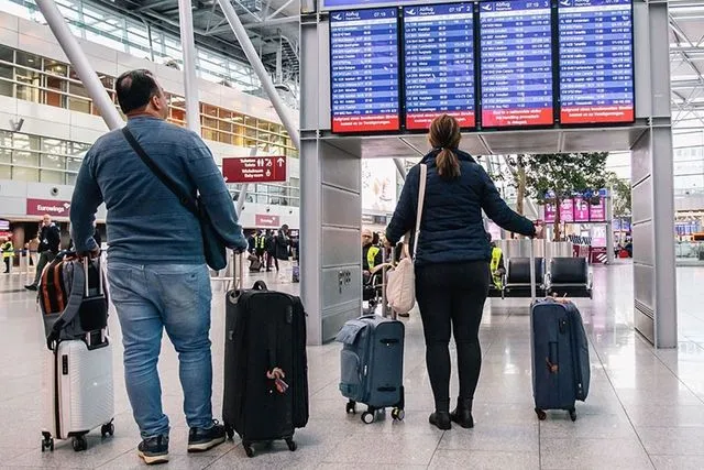 İspanya'da yer hizmetleri çalışanlarının grevi 12 havalimanında binlerce yolcuyu etkiledi