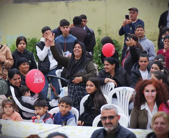 Mersin'de 8 Nisan Dünya Romanlar Günü etkinliği yapıldı