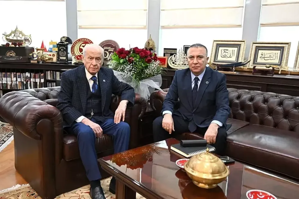 MHP'de İstifa Depremi: İzzet Ulvi Yönter'in Görevden Ayrılmasının Arkasında Devlet Bahçeli'nin Olduğu İddia Edildi