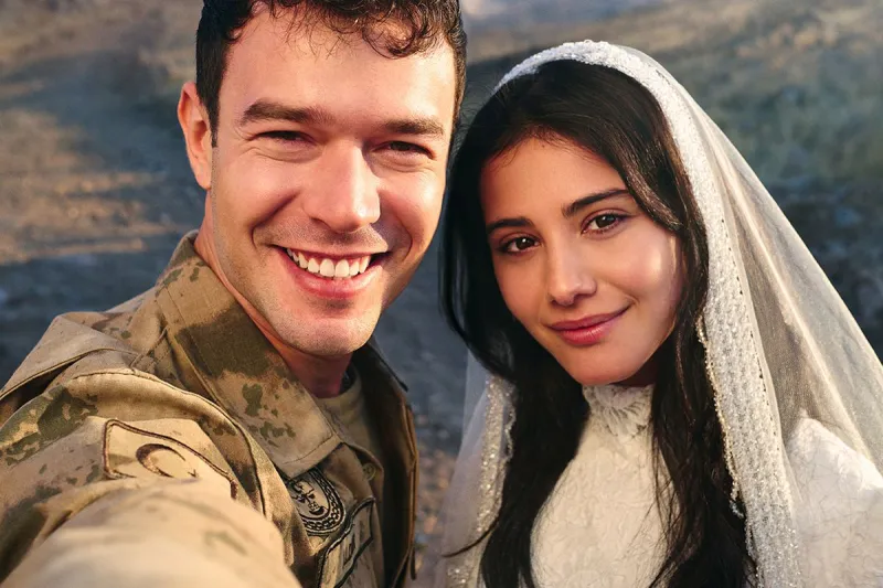 Bir dizi aşkı daha gerçek oldu