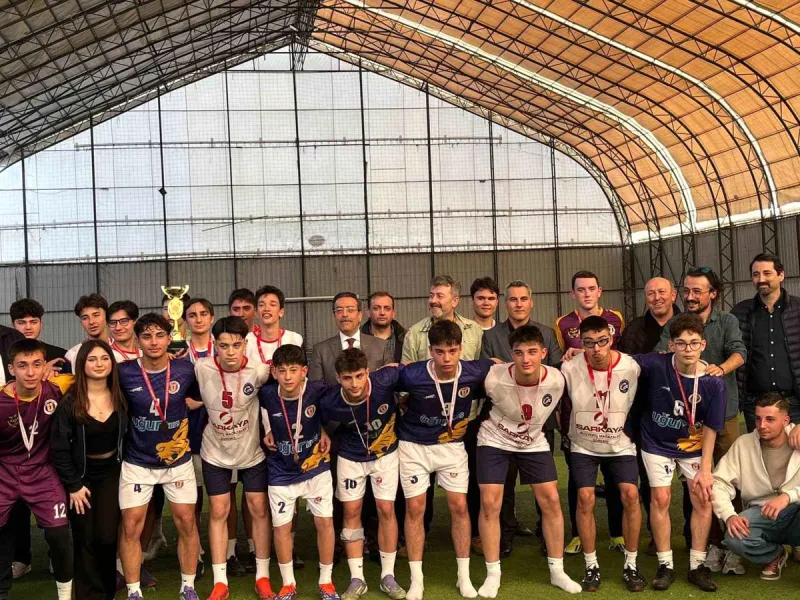 Burhaniye'de Gençlik Futbol Müsabakası finali yapıldı