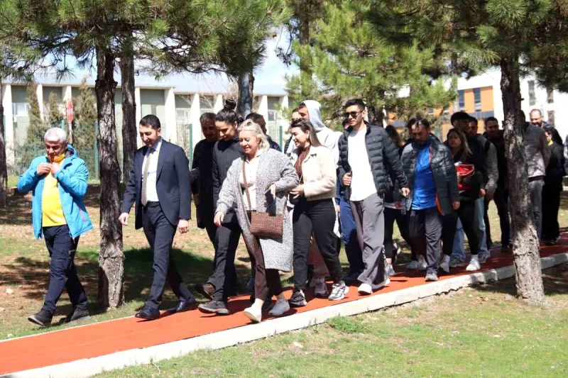 Elazığ'da sağlık için yürüdüler