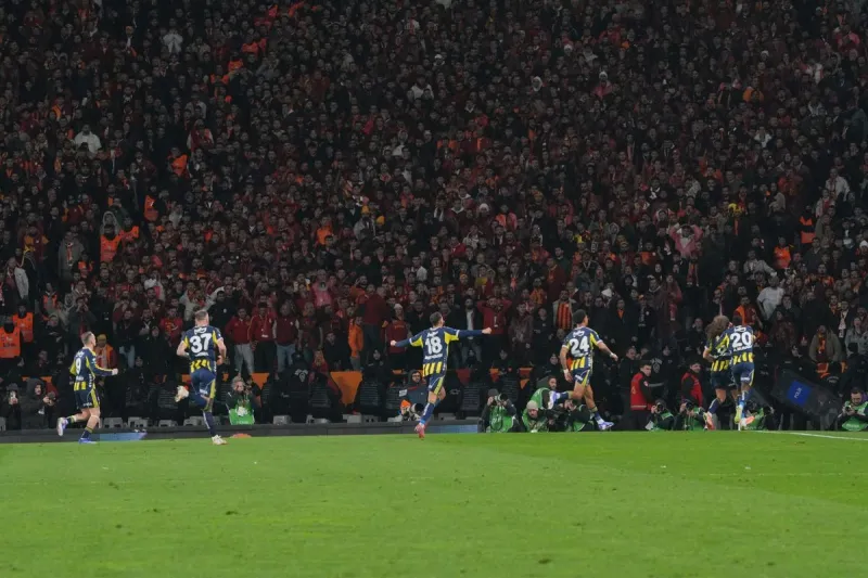 Fenerbahçe sezonun en kritik maçında Galatasaray