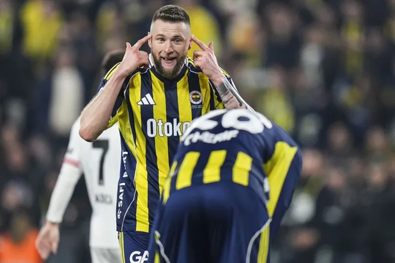 Fenerbahçe'nin Kalesini Kapatmak İçin Dönüş Yaptı