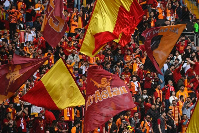 Galatasaray Şike Yedi, Kocaelispor Karşısında 2 Puan Bıraktı, Yaser Asprilla'nın Paylaşımı Taraftarı Kızdırdı