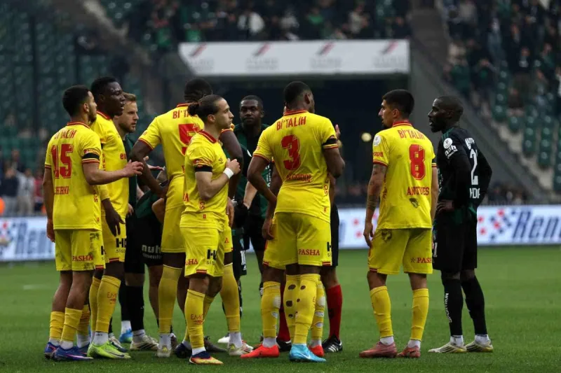 Göztepe Cephesinden Hakem Kararlarına Sert Eleştiri: