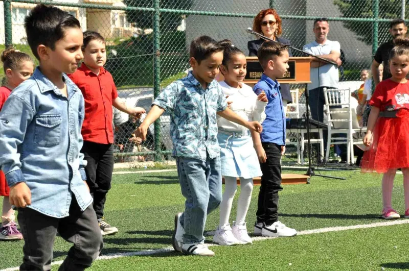 Keşan'da Romanlar Günü kutlamaları renkli görüntülere sahne oldu