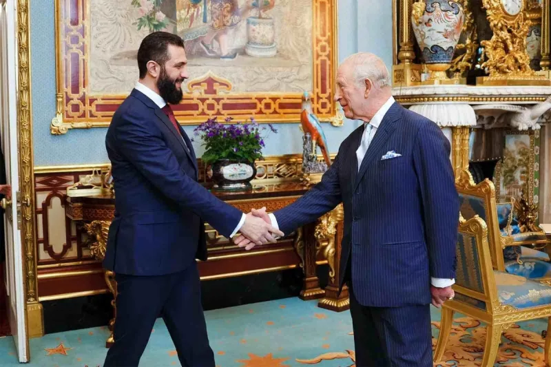 Suriye Devlet Başkanı eş-Şara, İngiltere Kralı III. Charles ile bir araya geldi