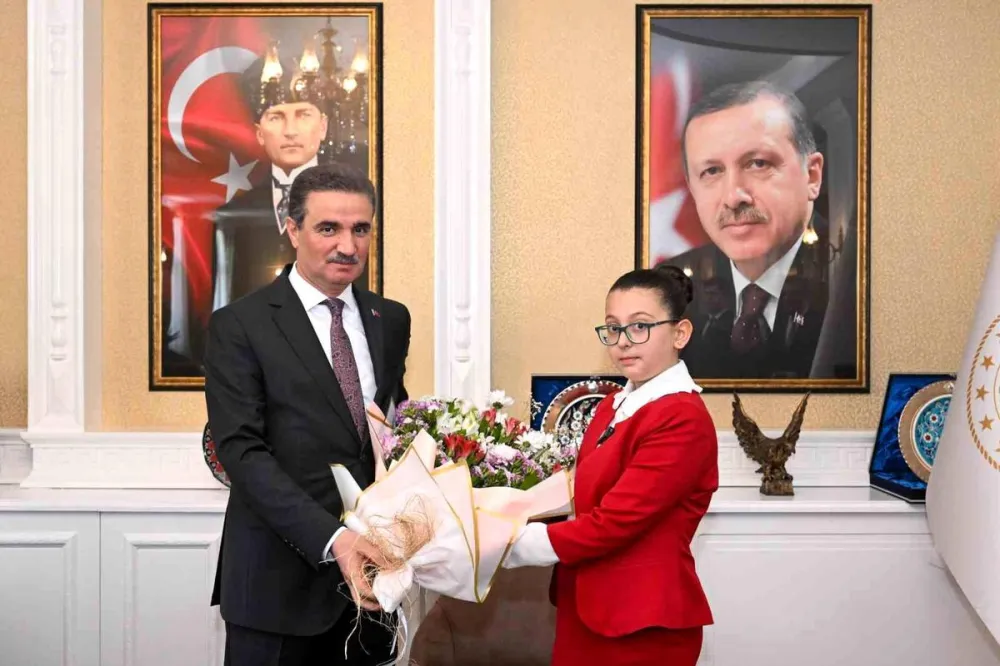 Öğrenci Vali Oldu