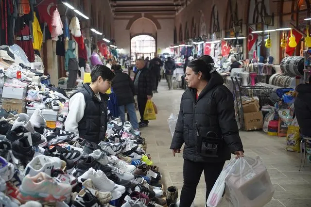 Osmanlı Yadigarı Edirne Çarşılarında Bayram Yoğunluğu: Tarihi Mekanlarda Alışveriş Telaşı