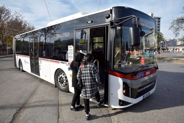 Samsun'da şehir içi otobüs hatlarında günde 111 bin 489 yolcu taşınarak rekor kırıldı