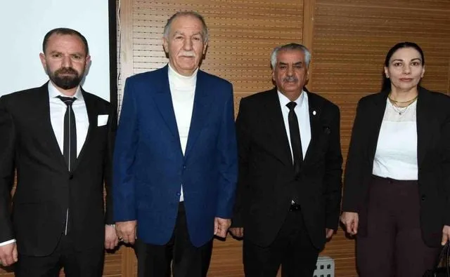 Şenkaya'da Esnaf Odası'na kadın eli