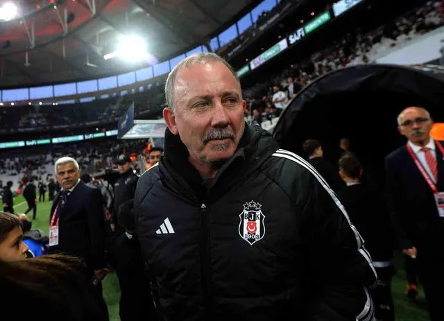 Sergen Yalçın 100. lig maçında beraberlik aldı