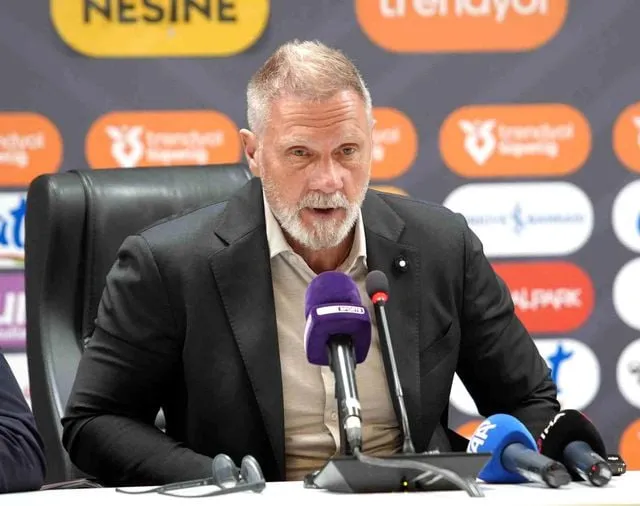 Thorsten Fink: "Ligdeki ilk 5 hedefi gerçekçi değil"