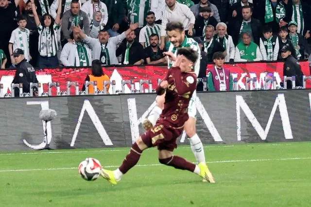 Trendyol Süper Lig: Konyaspor: 2 Trabzonspor: 1 (Maç sonucu)